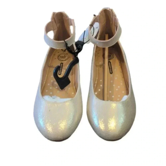 Wonder Nation Big Girl Ballet Flats with Ankle Strap - Picture 1 of 9